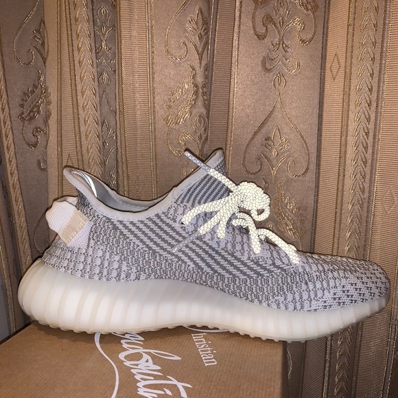 Yeezy Boost 350 V2 Static Non-Reflective 2018 - Picture 4 of 8